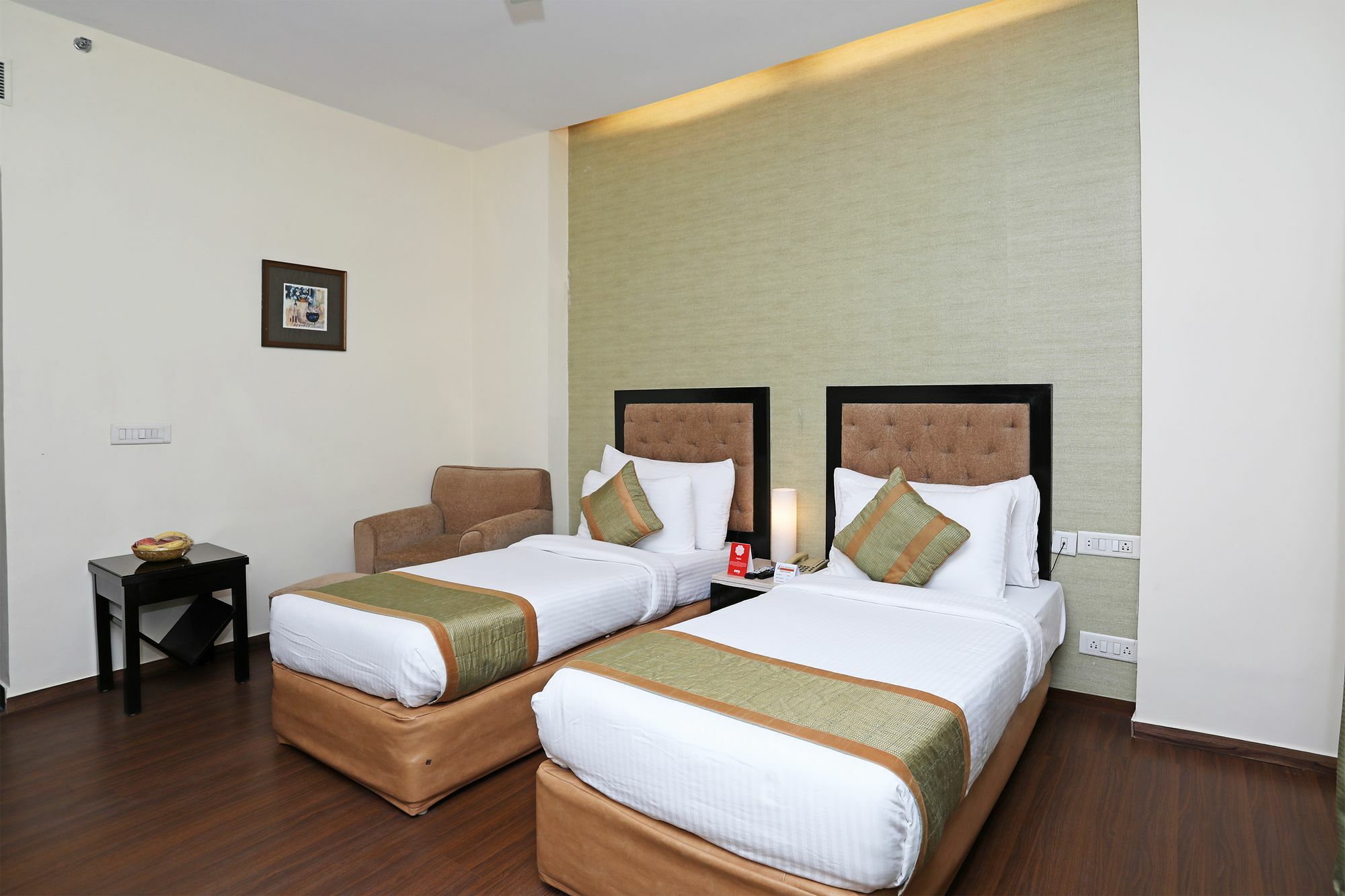 Oyo 9771 Hotel Glitz Westend Inn New Delhi Exterior photo