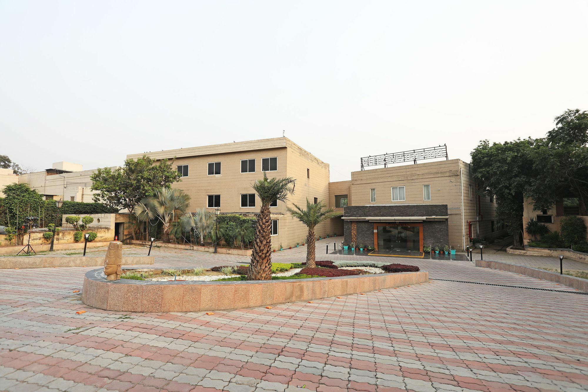Oyo 9771 Hotel Glitz Westend Inn New Delhi Exterior photo