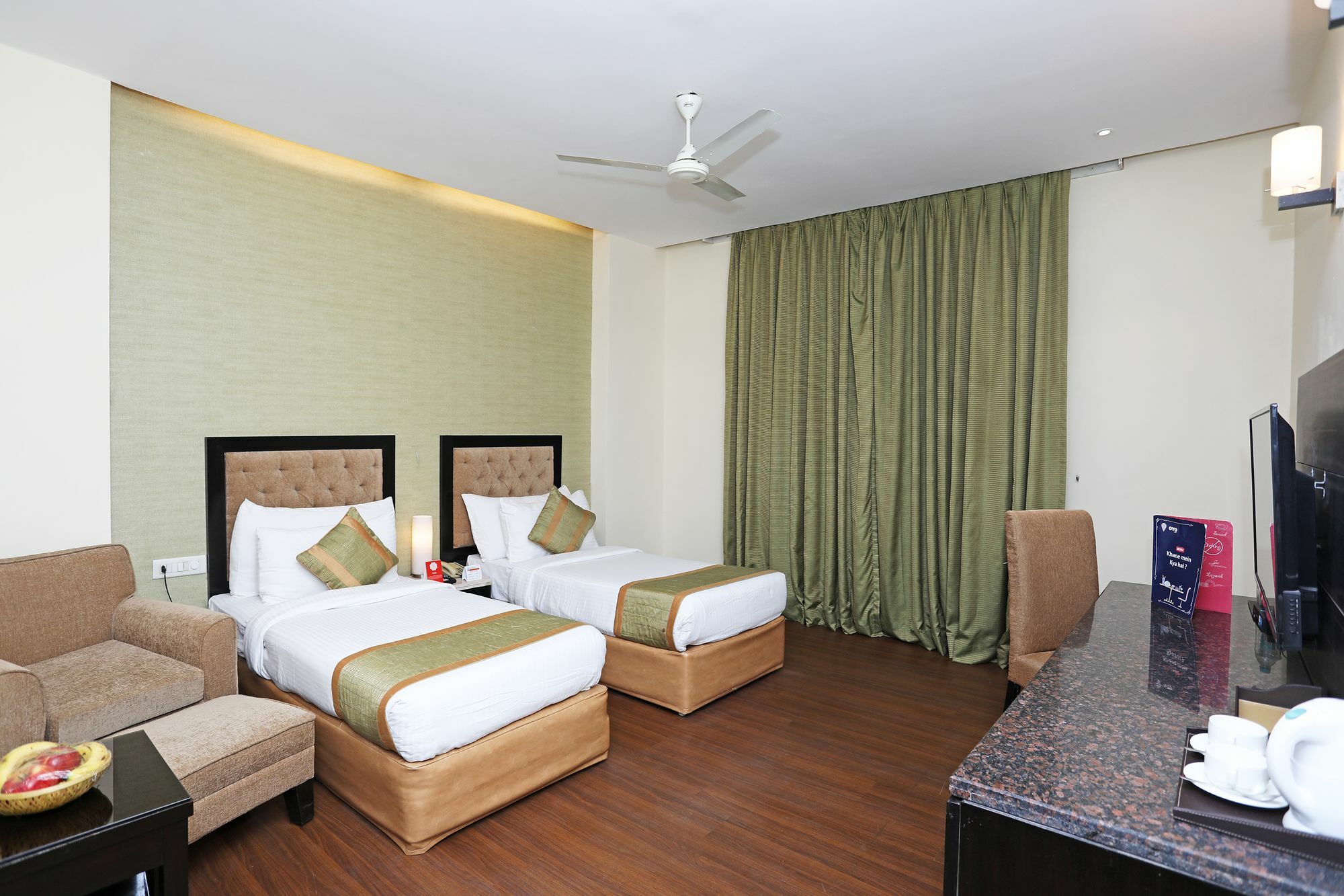 Oyo 9771 Hotel Glitz Westend Inn New Delhi Exterior photo
